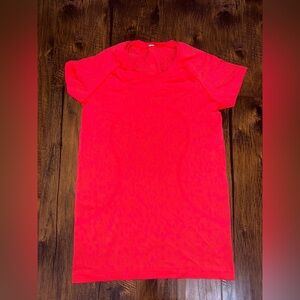 Lululemon Swiftly Tech‎ Size 8 NWOT